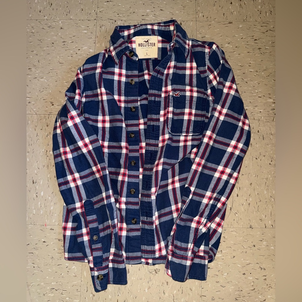 Hollister Men's Navy and Red Plaid Shirt SIZE L Men’s button up casual outfit